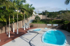 Apartamento duplex para 7 hospedes a 450 m da Praia do Santinho N154
